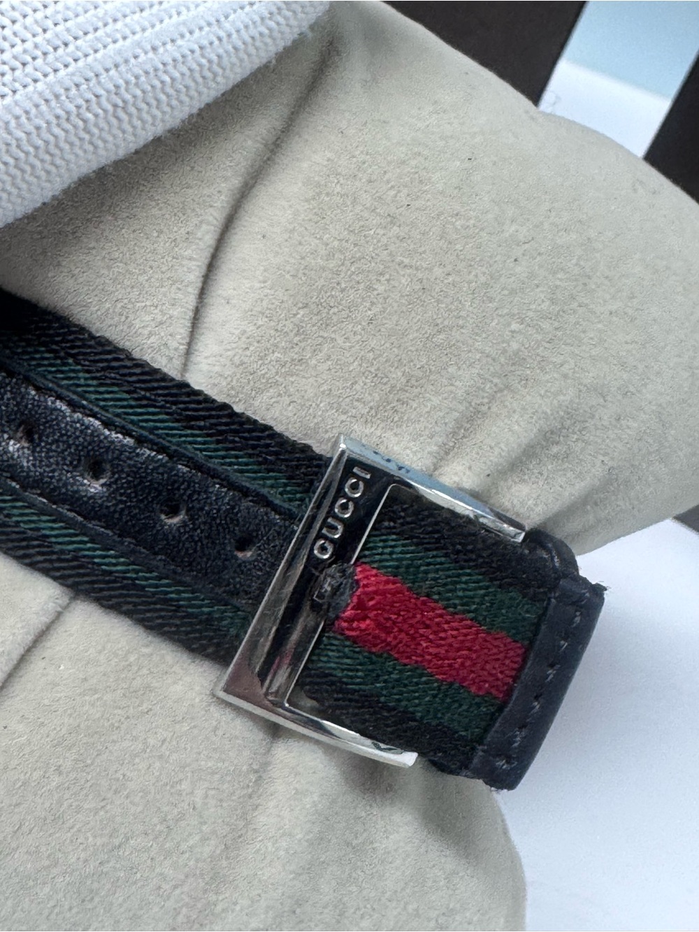 Sale Gucci U Play Unisex Watch View 5